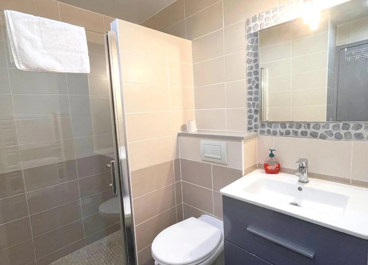 Studio Jade A 100M De La Plage Hyeres France